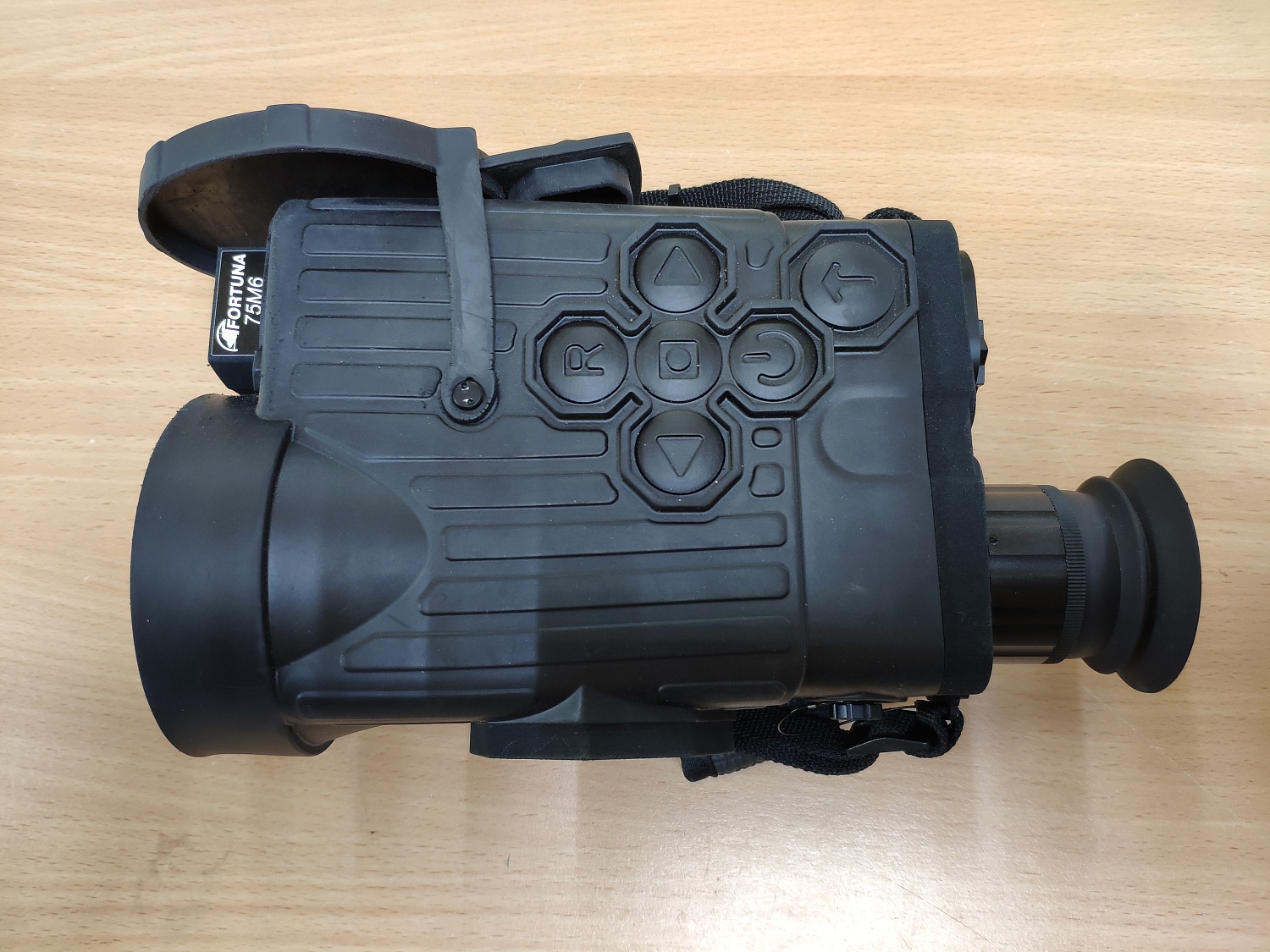 Новый монокуляр серии MONO